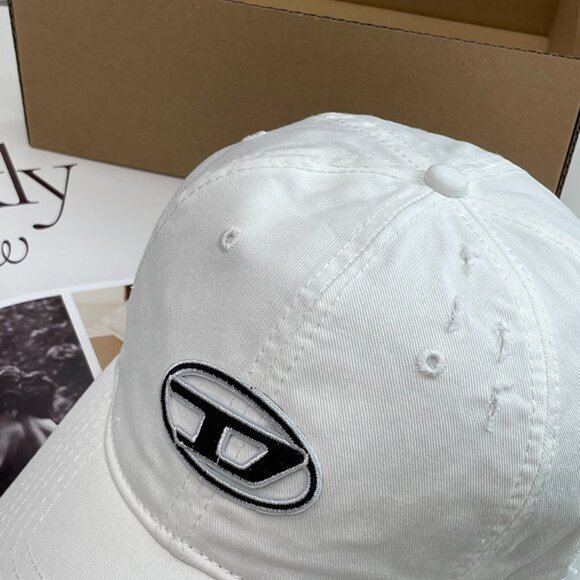 Diesel White Simple Baseball Cap - Picture 5 of 5